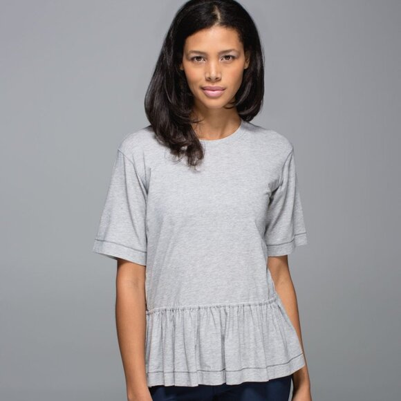 Cute Lululemon Peplum Tee Top Blouse in Heathered Gray Micro Stripe - Picture 3 of 9